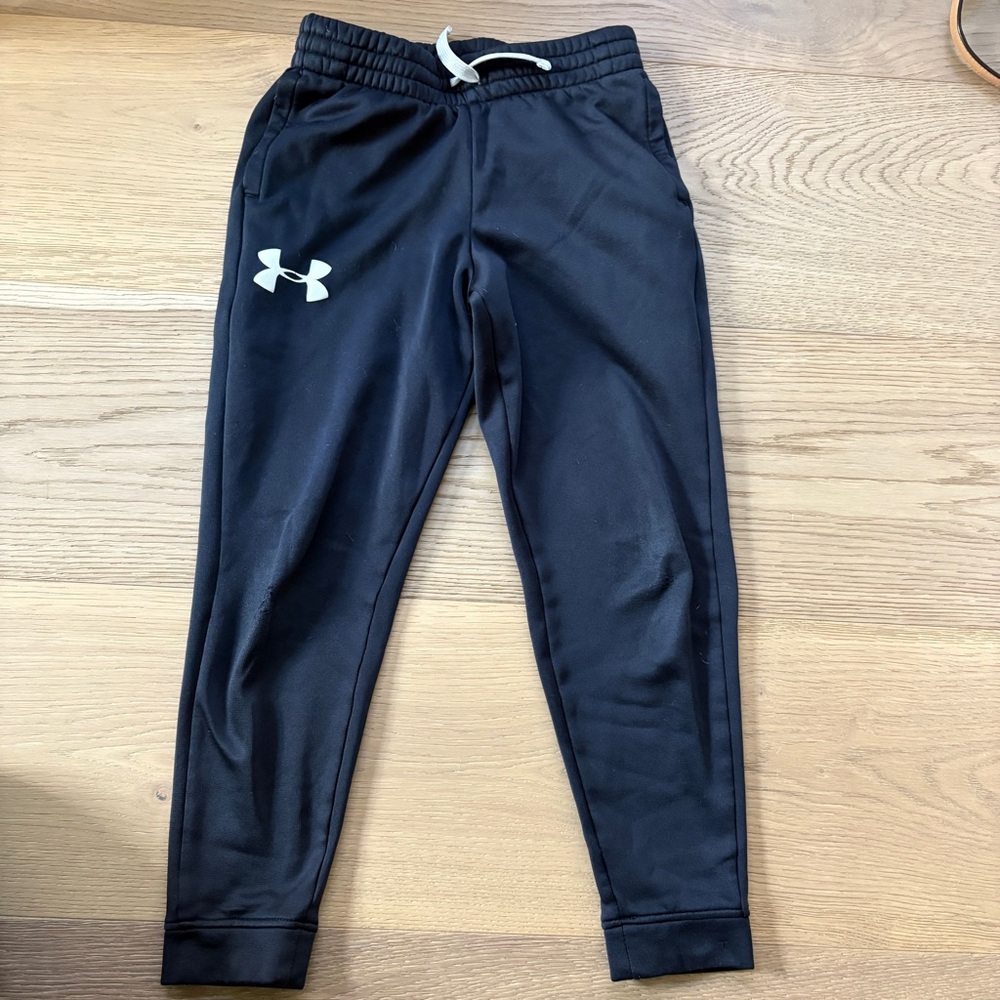 Under armour joggers size small
